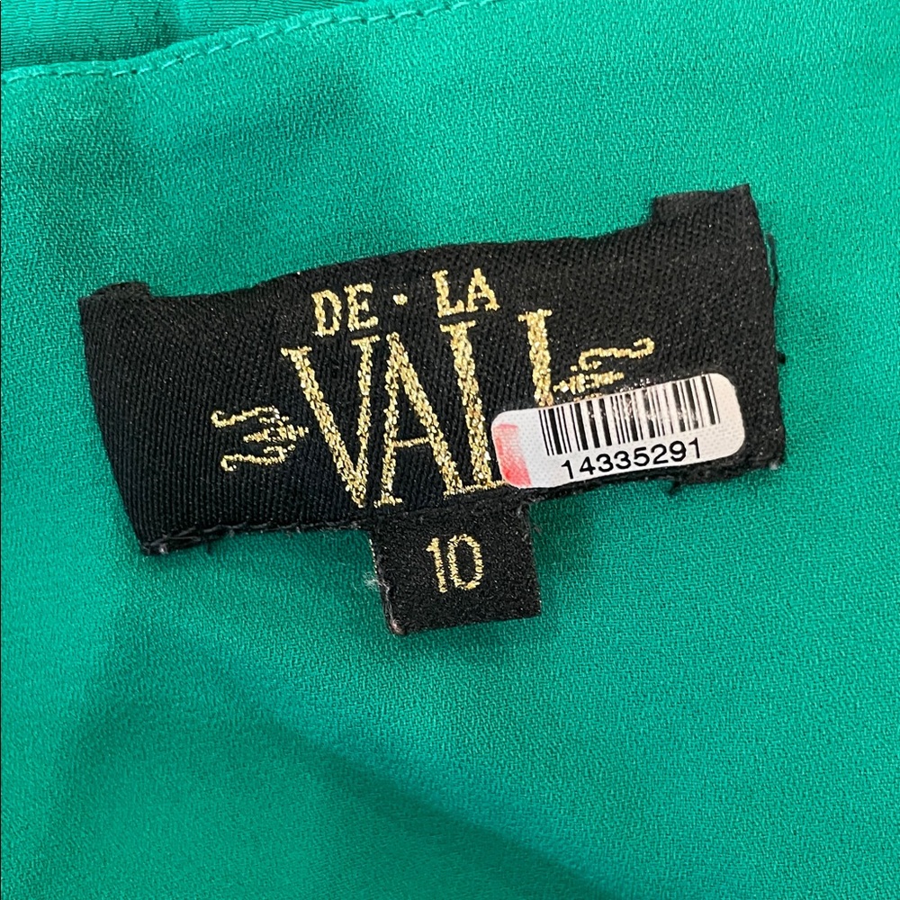De La Vali Presley Gown, 10 - Picture 5 of 16